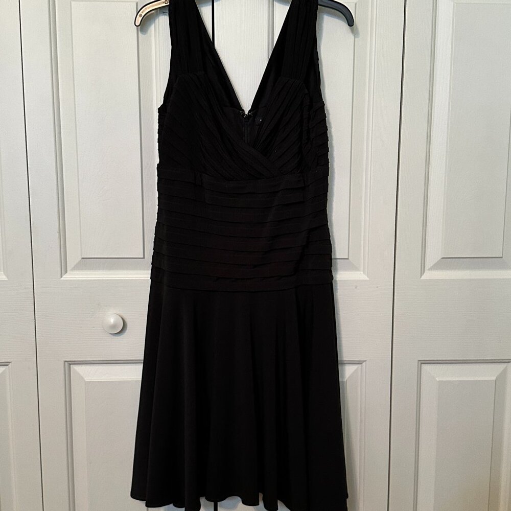 White House/Black Market Black Sleeveless Lined Dress Size 12